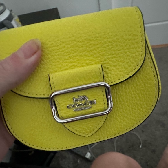 Coach Neon Green Mini Crossbody | Cancun Memories | Styled by Laura ❤️ - Picture 5 of 16